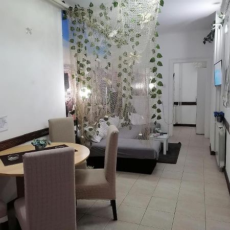 Low Cost Apartment Belgrád Kültér fotó