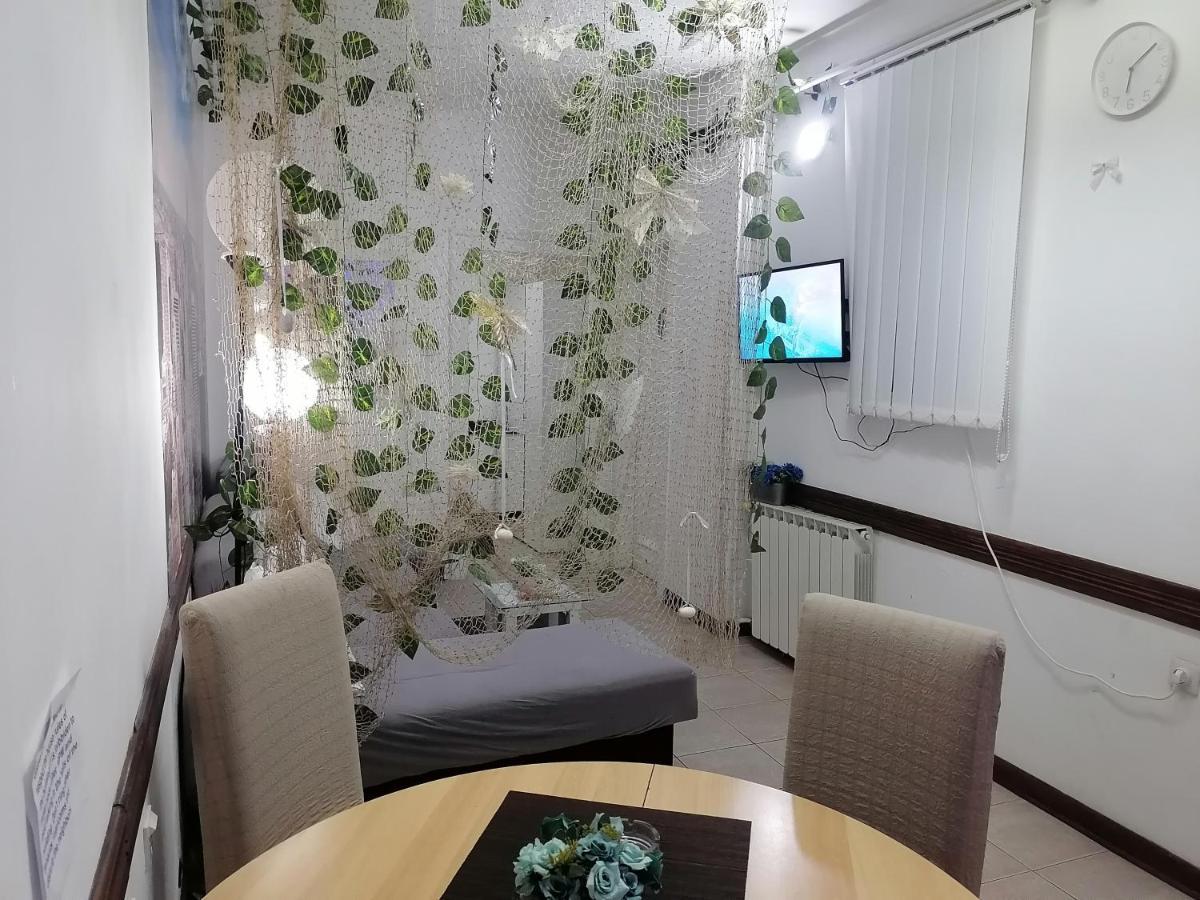 Low Cost Apartment Belgrád Kültér fotó
